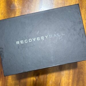 Vibrating Peanut Ball in Black